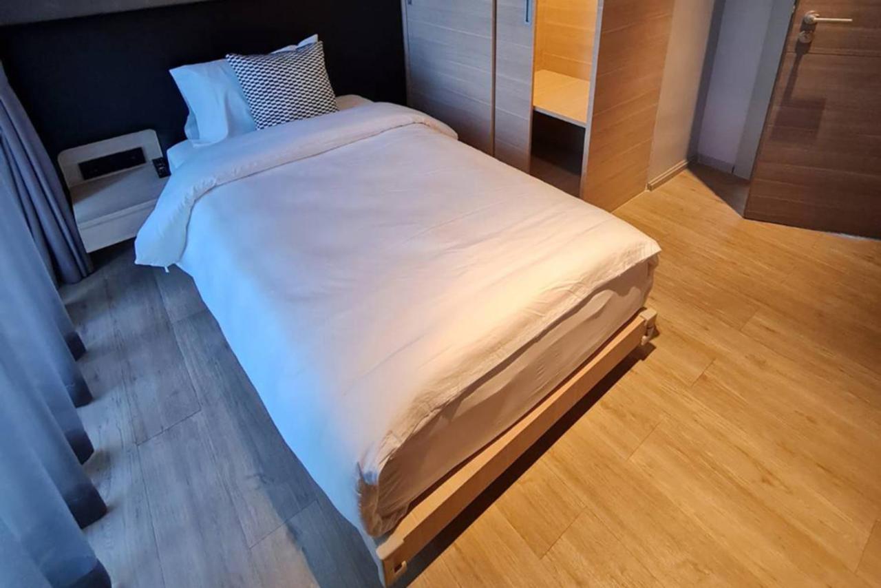 Voque Hotel & Serviced Residence Sukhumvit 51 بانكوك المظهر الخارجي الصورة